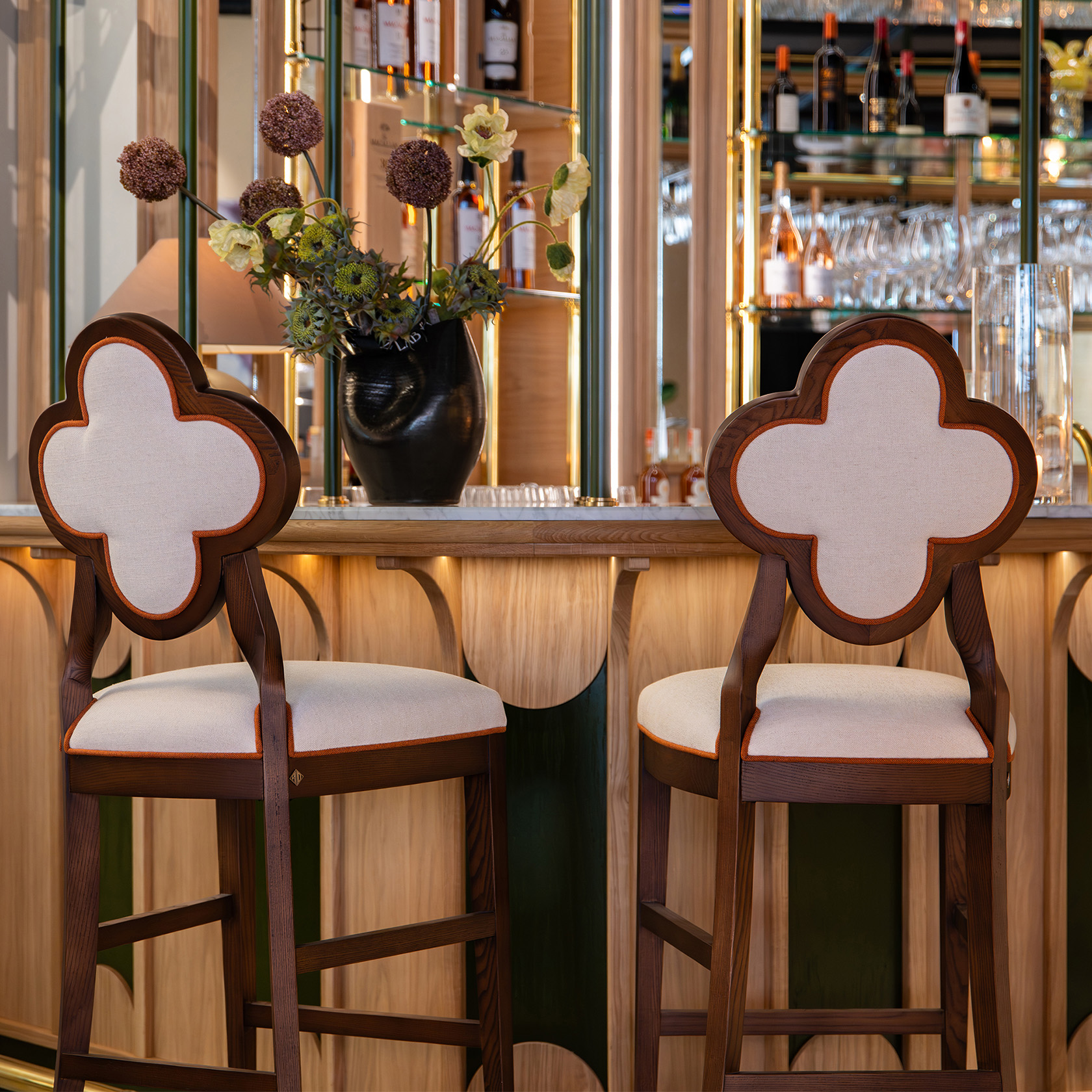 lucky bar chair
